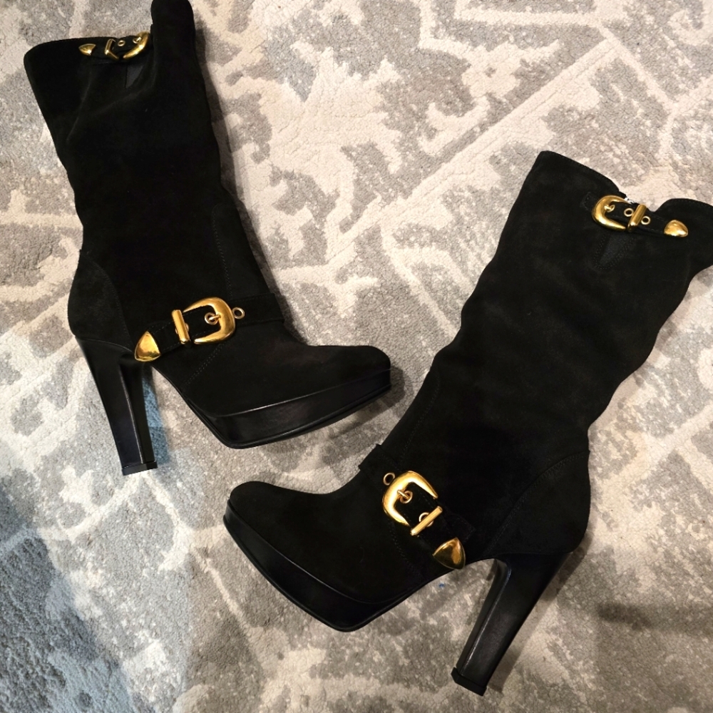 DONNAPIUE black suede boots, with gold metal backles  detailing. Size 38